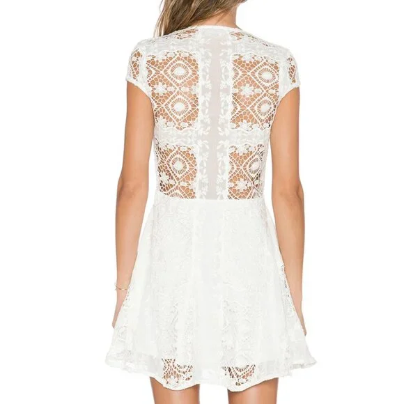 For Love & Lemons NEW Mariposa Mini Dress White XS Embroidered Lace Romantic - Picture 2 of 16